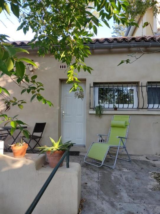 Chambre Privee Avec Parking Nîmes Eksteriør bilde